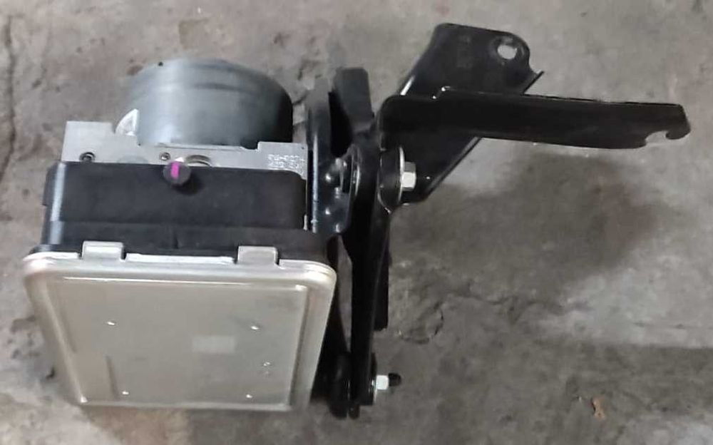 Mazda CX30 2,5 BENZYNA USA Pompa ABS , ESC ,DGJ1 43 7A0 , DGJ1437A0,