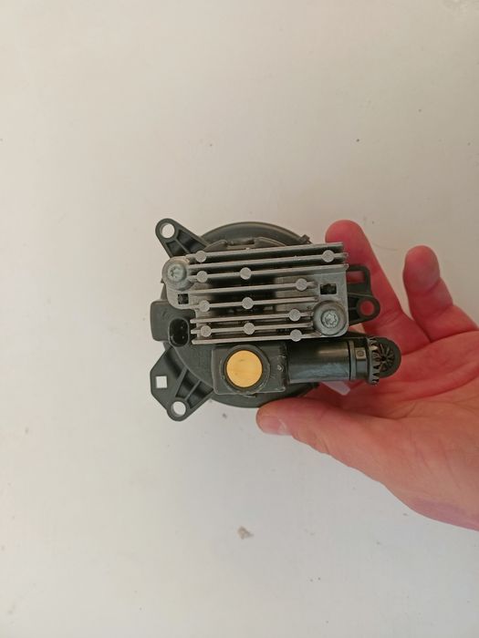 Land Rover Defender II 2 20- halogen LED DRL prawy przód przedni