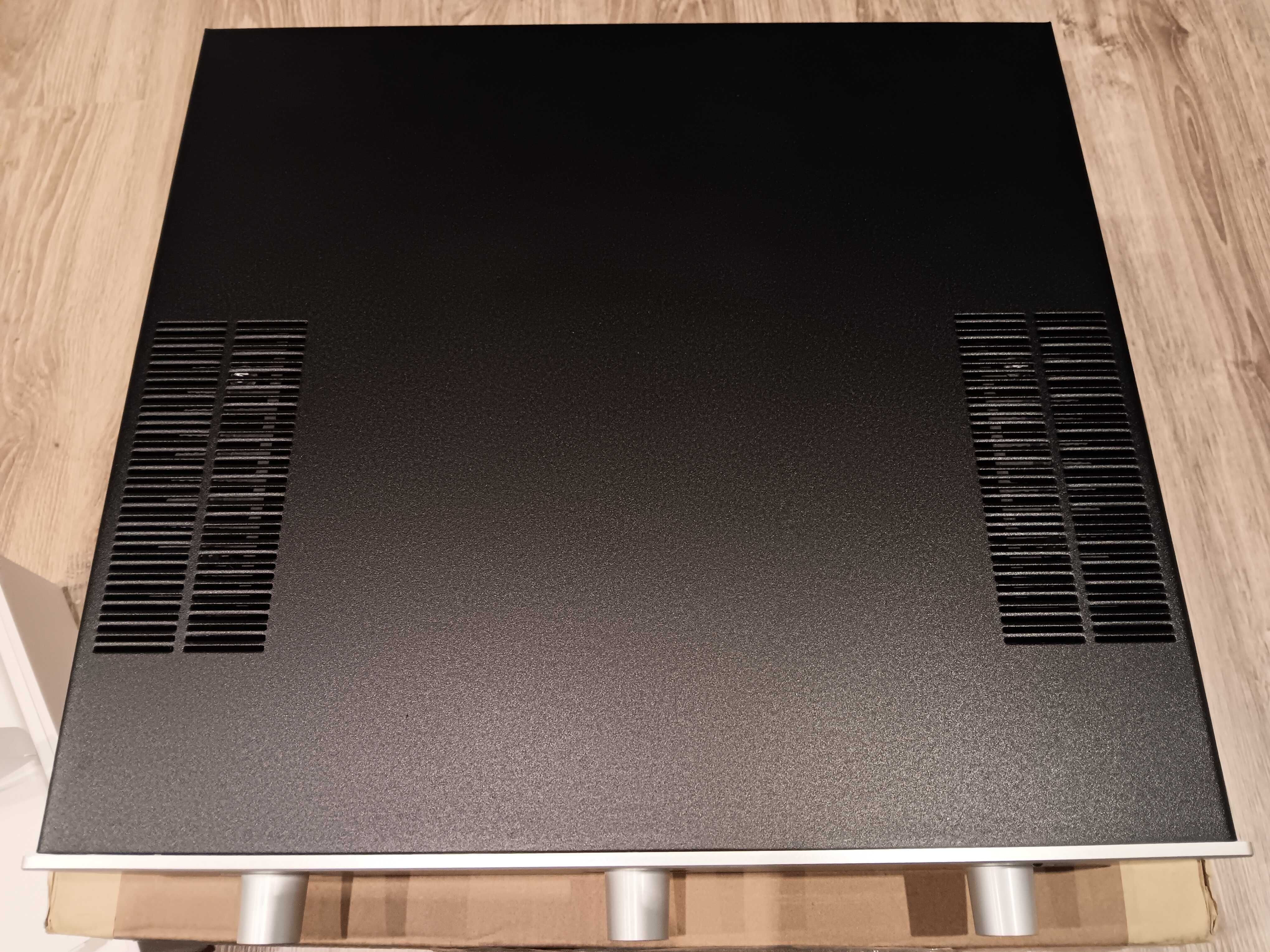 Wzmacniacz stereo Copland CSA8