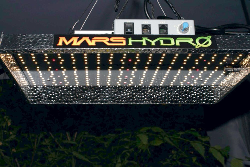 Фитопанель Mars Hydro Mars TS-1000 LED Full Spectrum Dimming