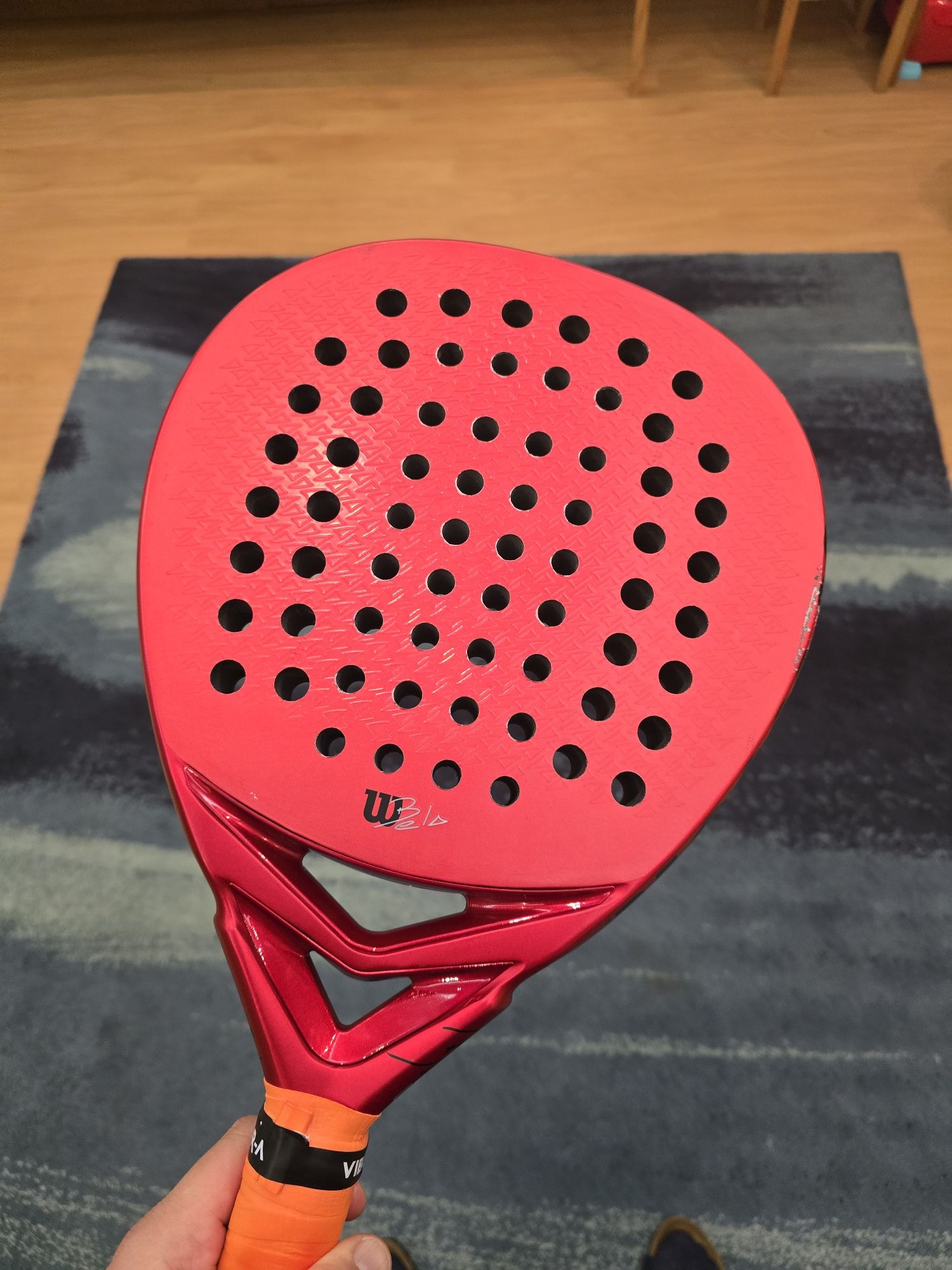 Pala padel Wilson bela v2