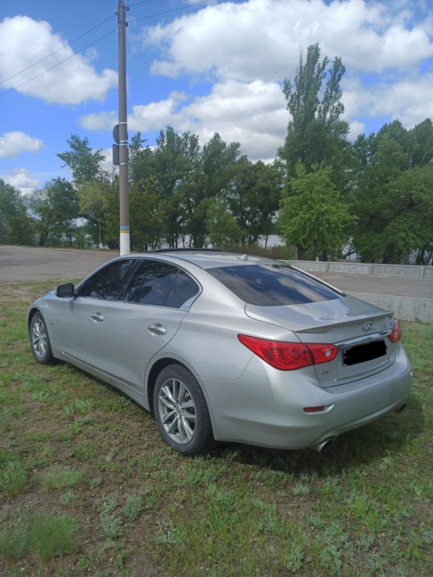 Infinity q50 2.0 turbo Bose