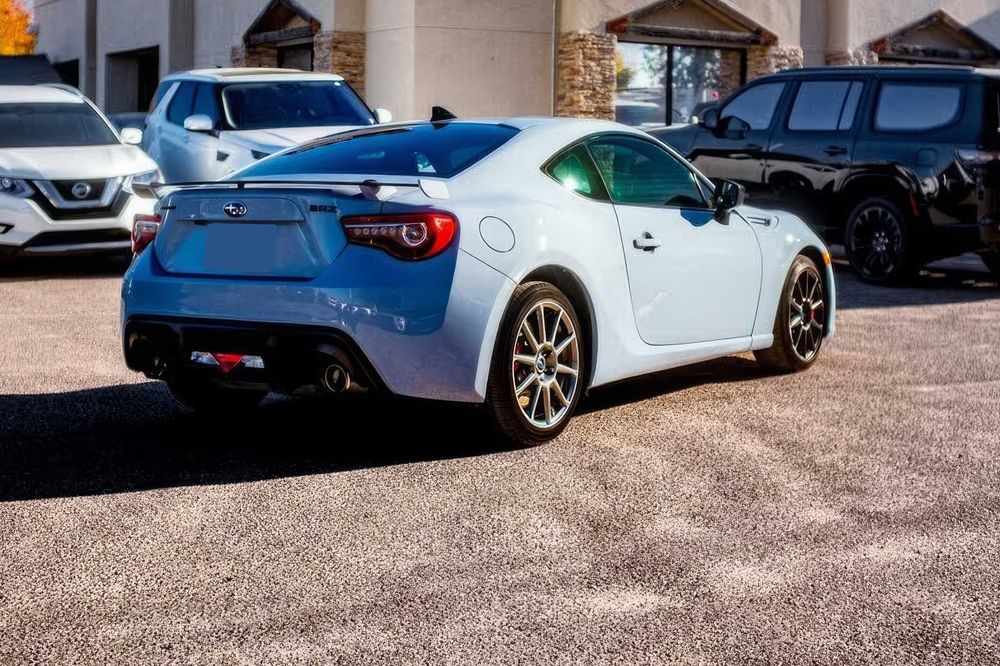 Subaru BRZ      2019