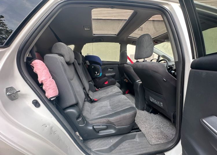 2013r Toyota Prius + plus z niemiec 189 tys km 7 osób