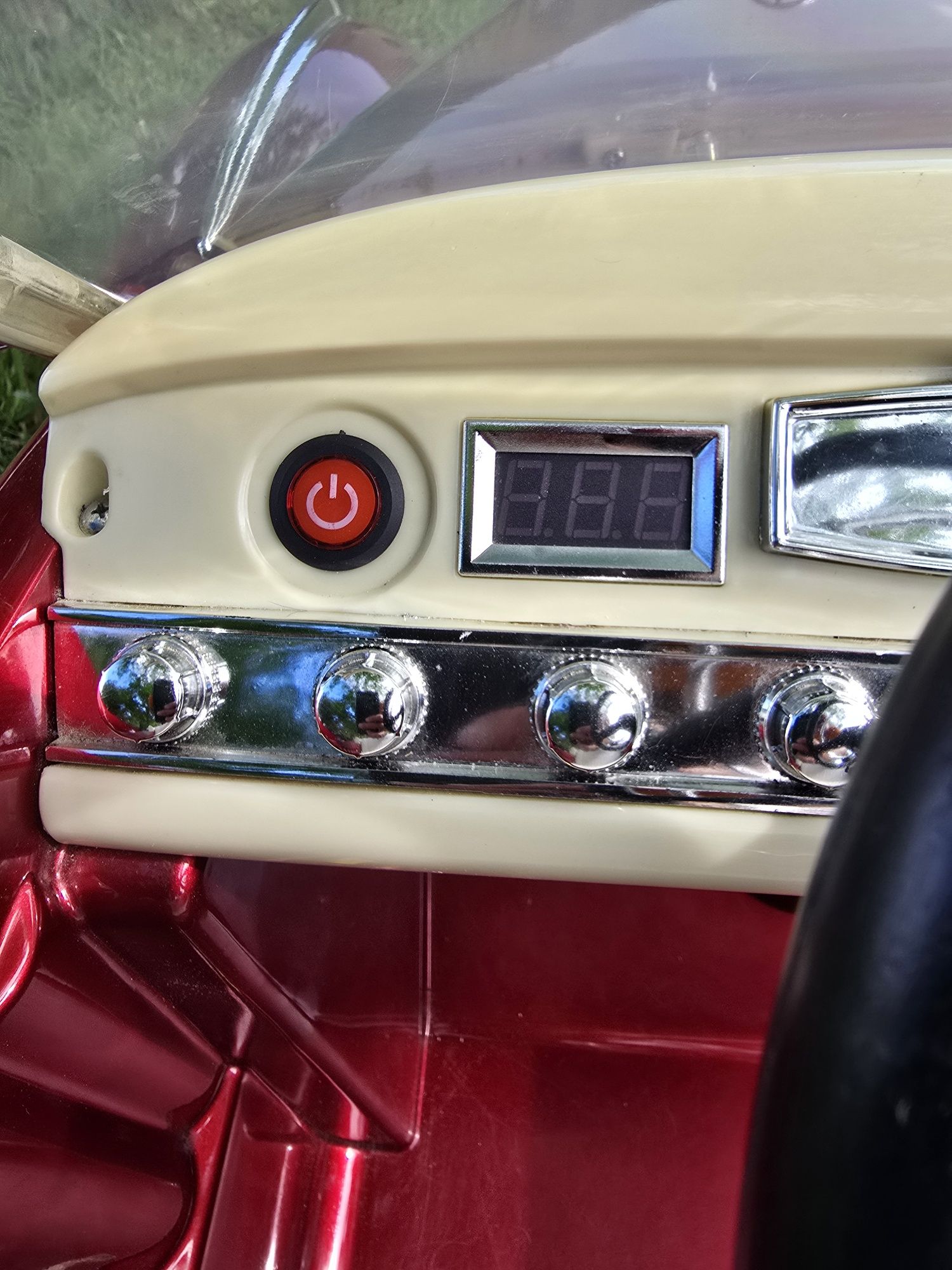 Mercedes Benz 300S Retro elektryczny samochodzik Pilot USB MP3 FM