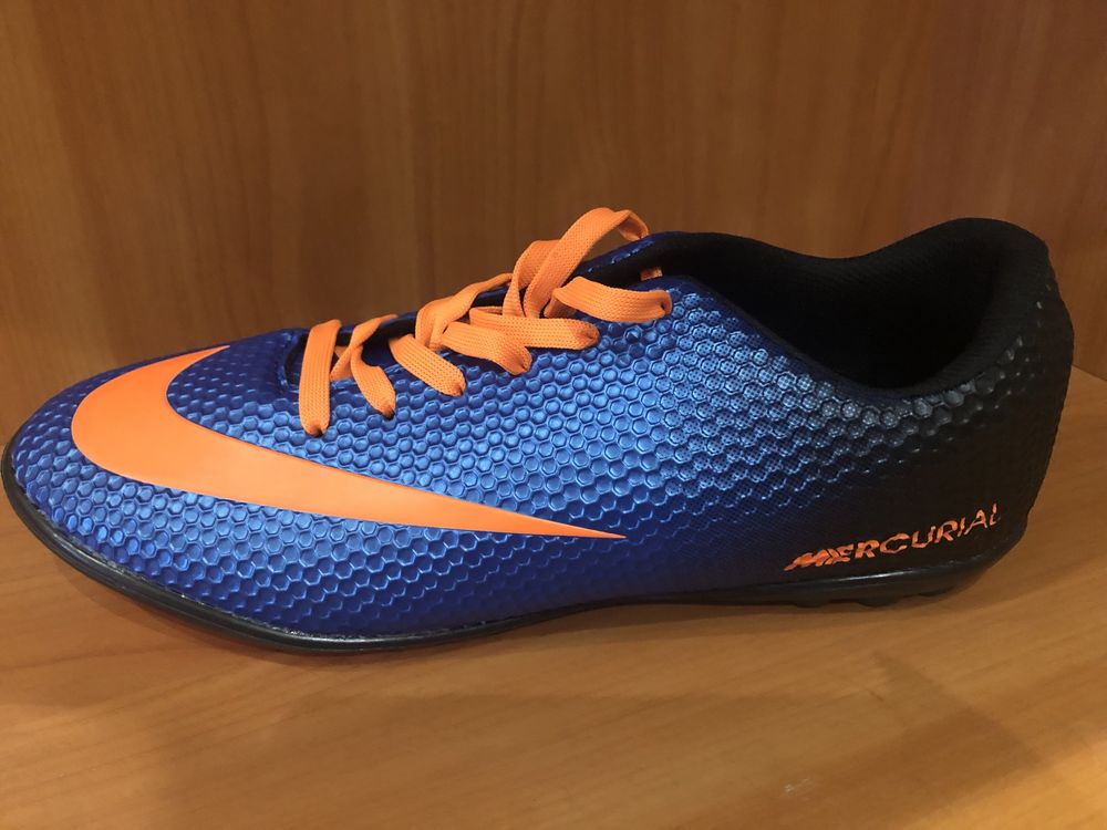 Сороконіжки Nike Mercurial