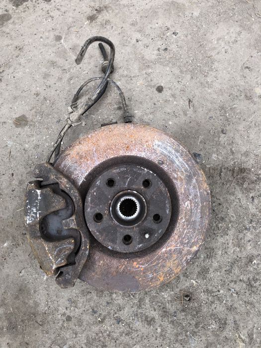 Ступиця цапфа скудо джампі експерт 1996-2009 рік.