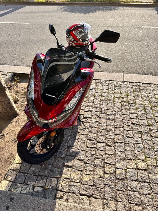 Pcx 2022 com apenas 13.000 km