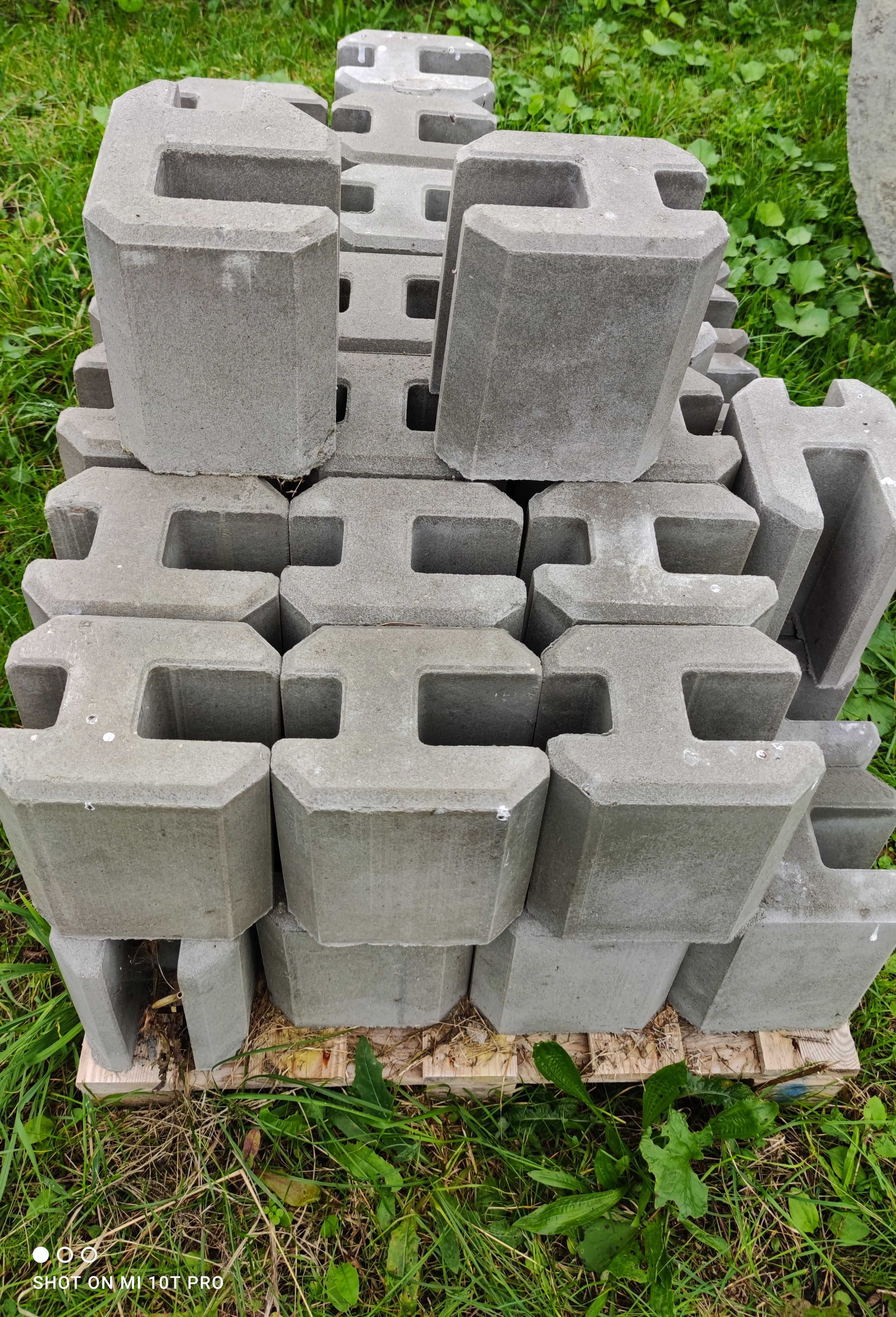 podmurówka betonowa, łączniki betonowe