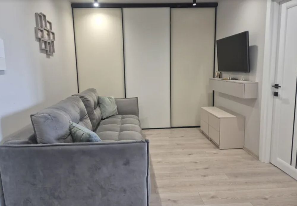 Продаж 1к квартири 43 кв. м на вул. Лепкого Богдана