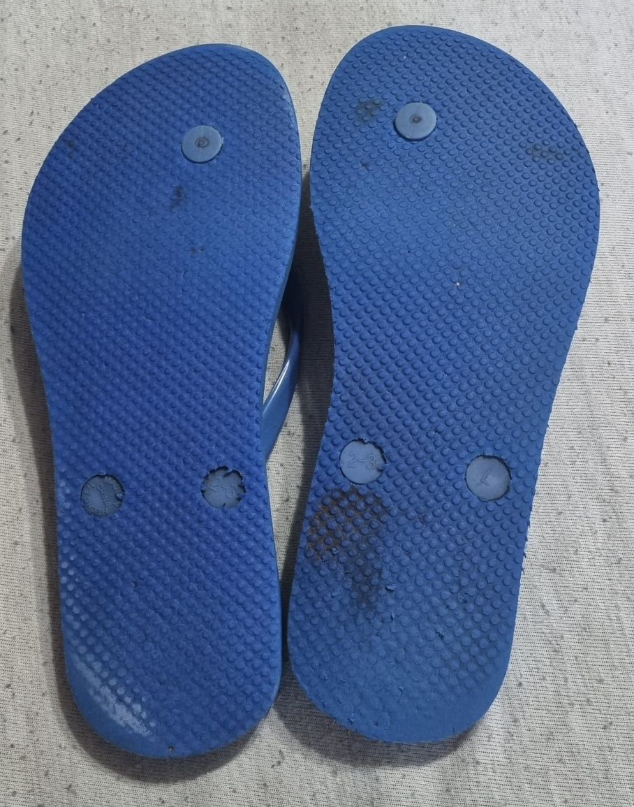 Japonki dziecięce United colors of benetton rozmiar 33 dlugosc 21cm