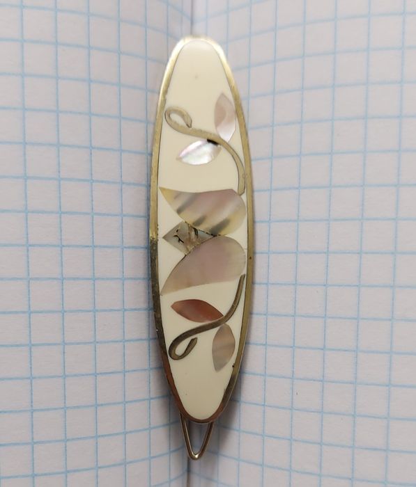 Заколка эмаль перламутр Alpaca mexico