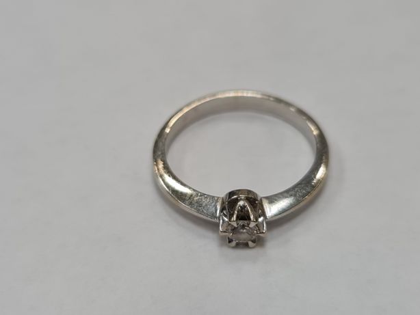 Piękny złoty pierścionek damski/ Brylant 0.1 CT/ 585/ 2.27 gram/ R12