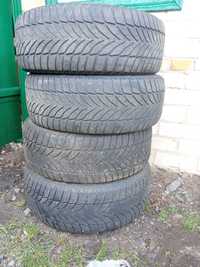 Гума зимова GOODYEAR 235/55 R17