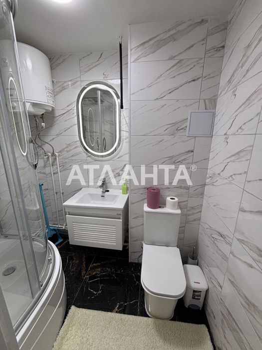 Черемушки. Продам 2 ком.квартиру с ремонтом.Средний этаж/Филатова