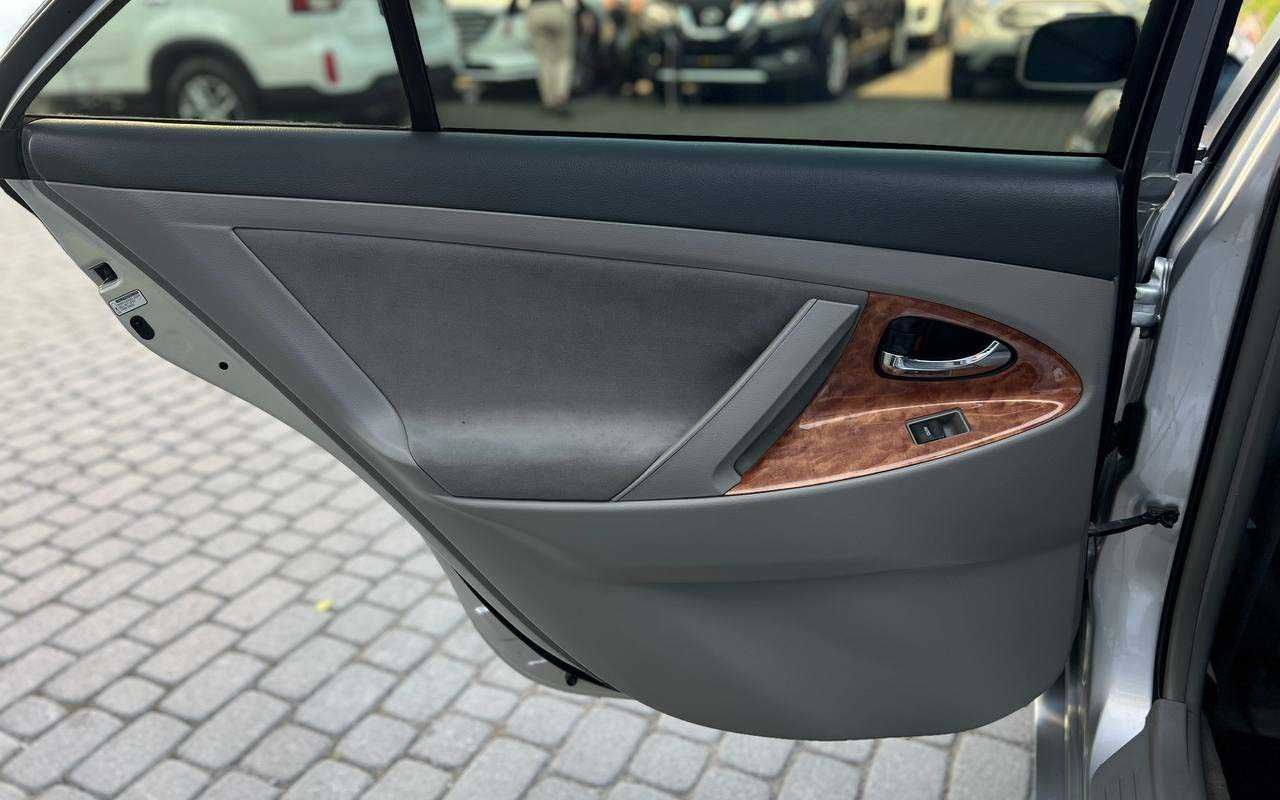 Toyota Camry 2011