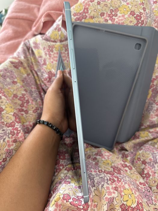 Samsumg tab S6 lite