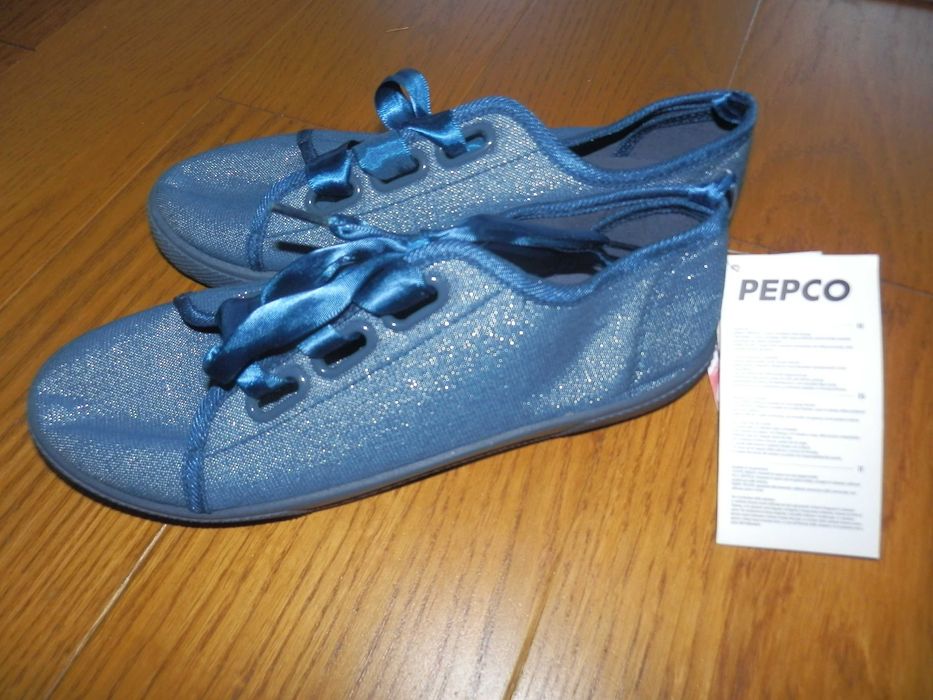 Trampki dla dziewczynki