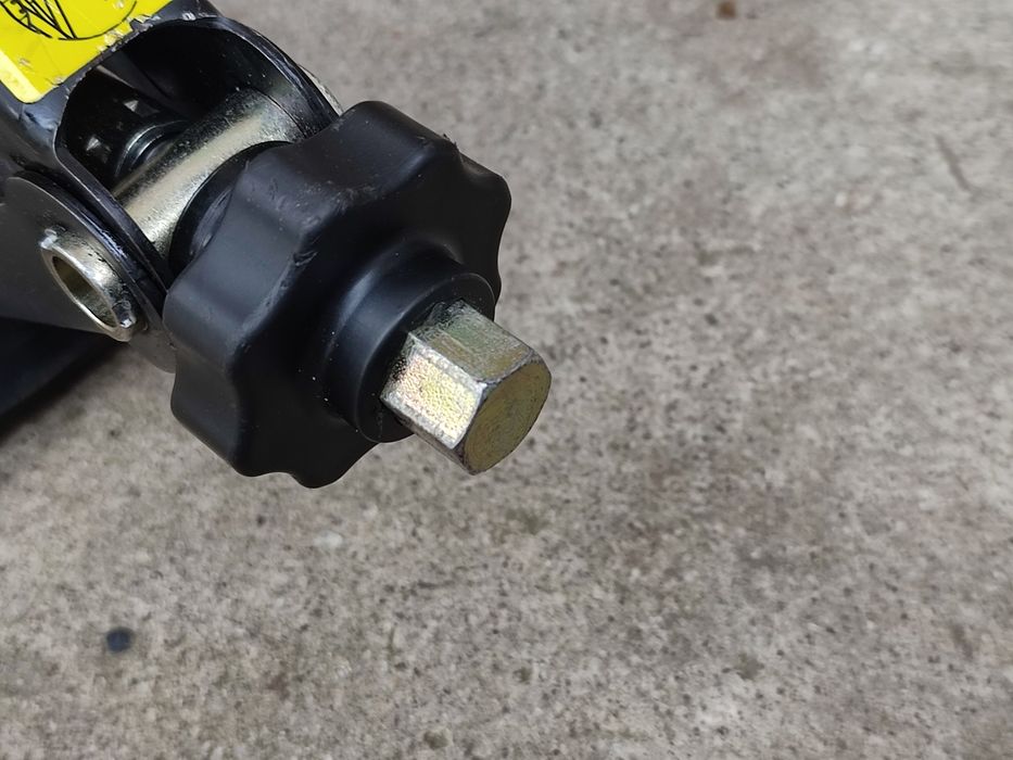 Домкрат Mercedes A class w168 B class w245