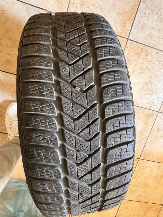 Felgi BMW OEM 17 z oponami zimowymi Pirelli