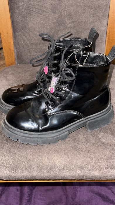 Trzewiki czarne dla dziewczynki lakier r. 33