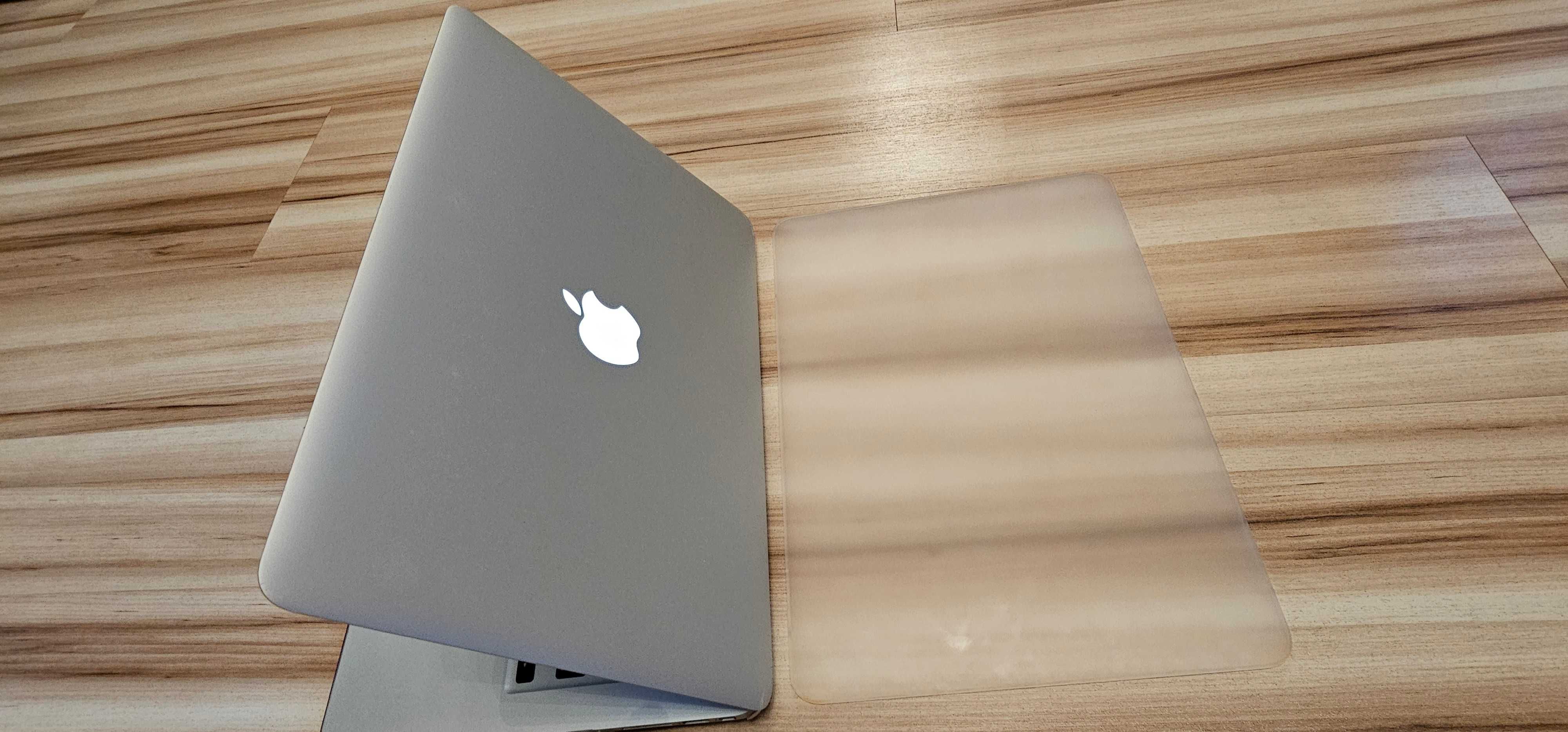 Apple MacBook Air A1466 i5 2x1,86Ghz/8GB/120SSD/WiFi/Bluetooth/Catalin