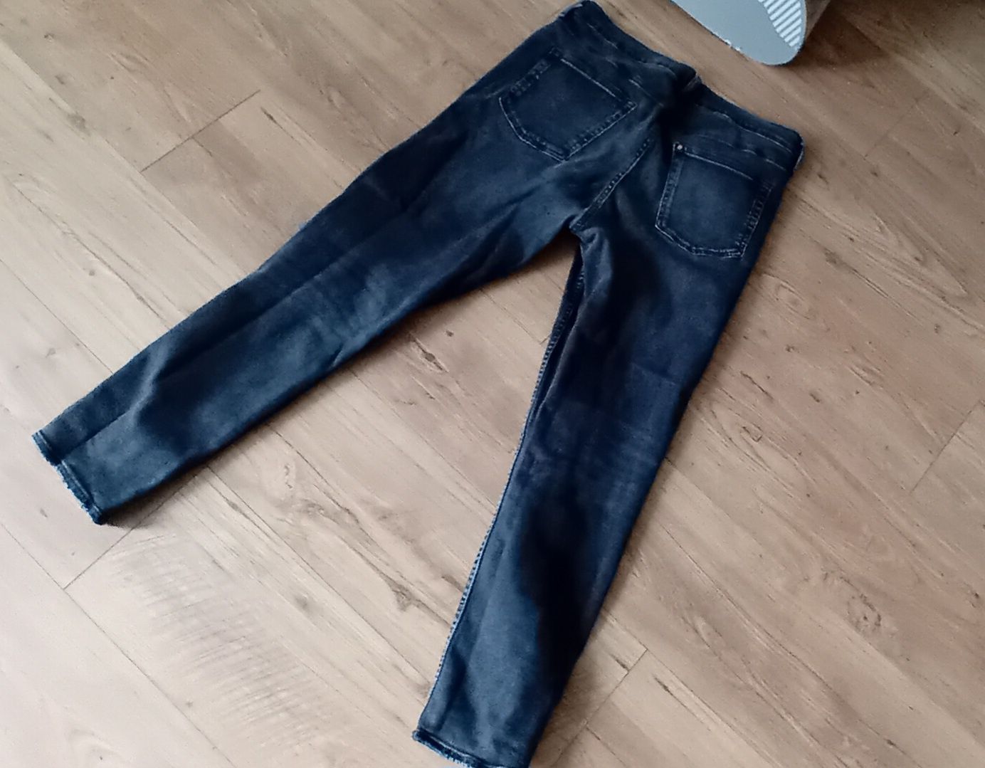 Spodnie z dziurami H&M