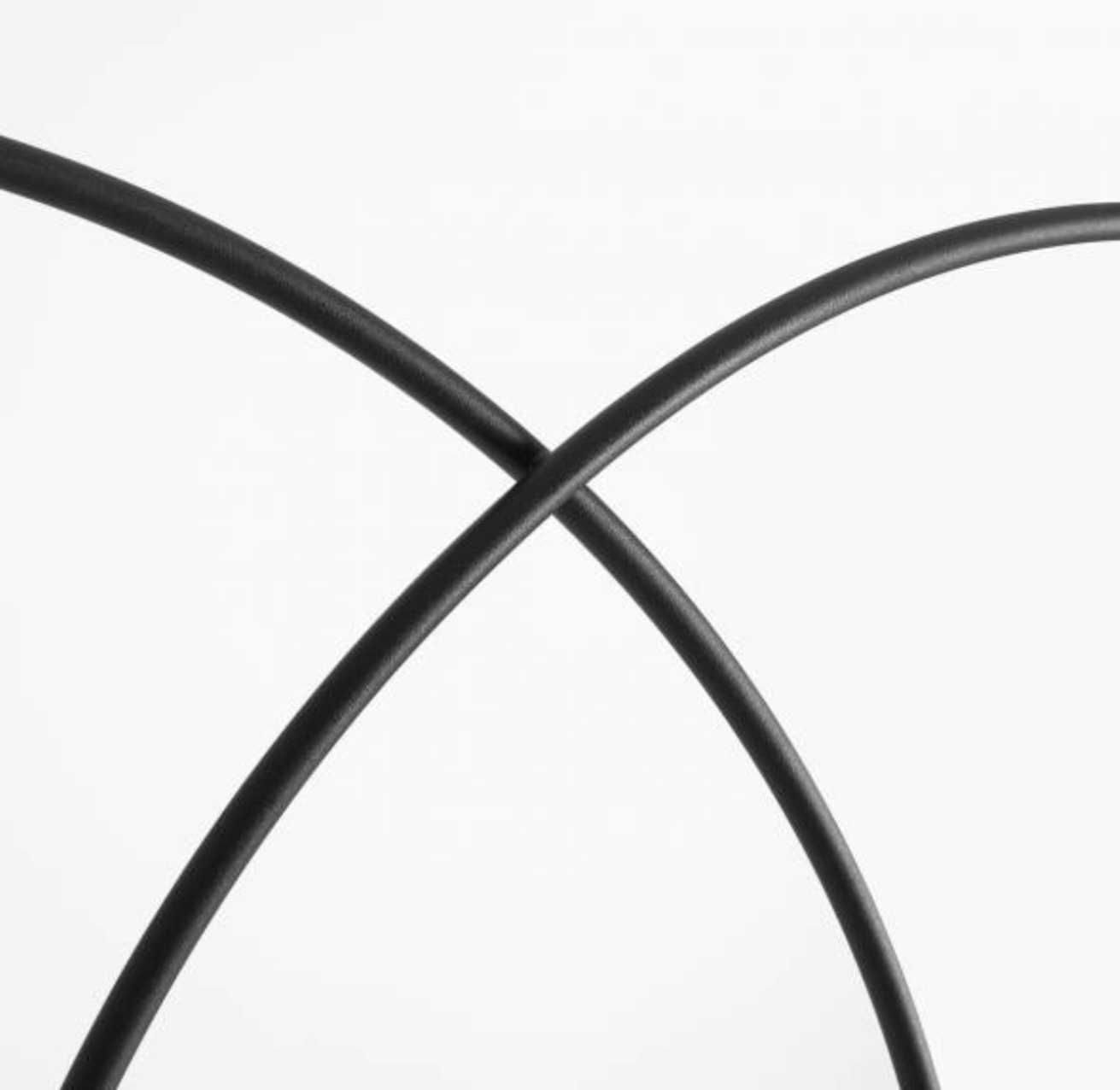 Lampa wisząca w kształcie łuku UNA 4 LONG BLACK