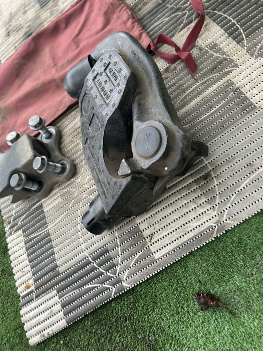 Фаркоп Мерседес Мл163 в хорошем состоянии