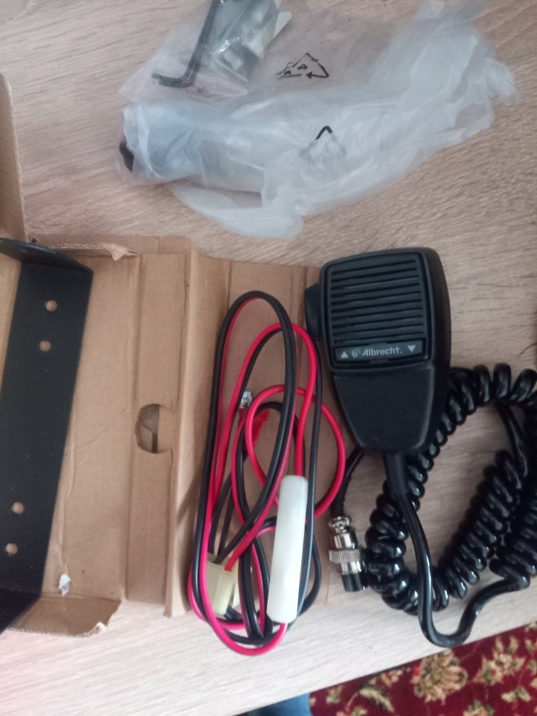Albrecht AE-5890EU Radiotelefon radio cb