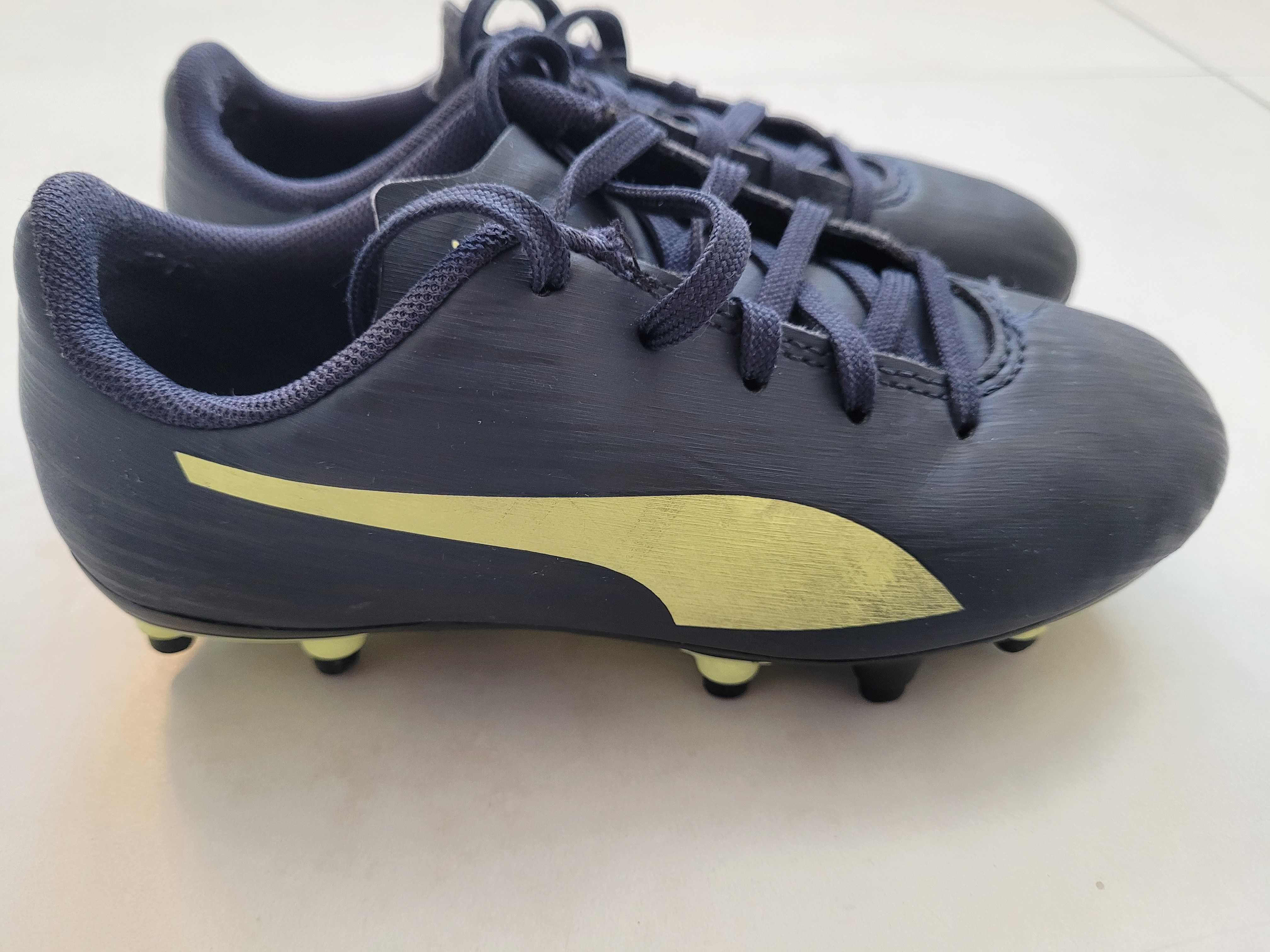 Buty piłkarskie korki piłkarskie chłopięce Puma Rapido stan b.dobry