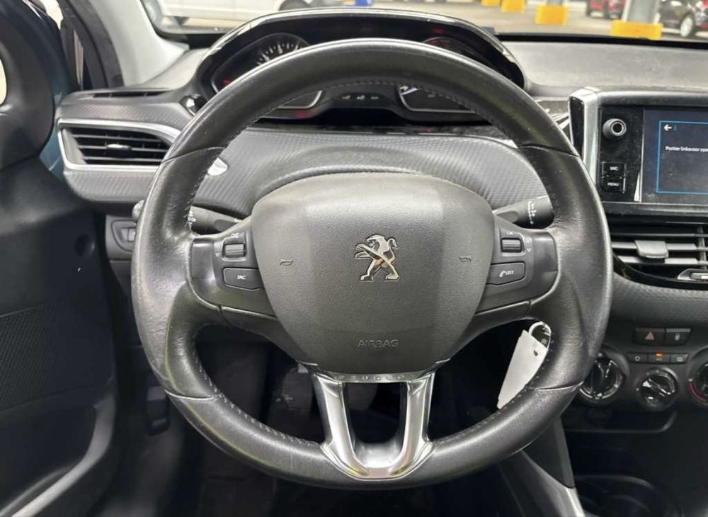 Peugeot 2008 1.2 PureTech Blue Lion