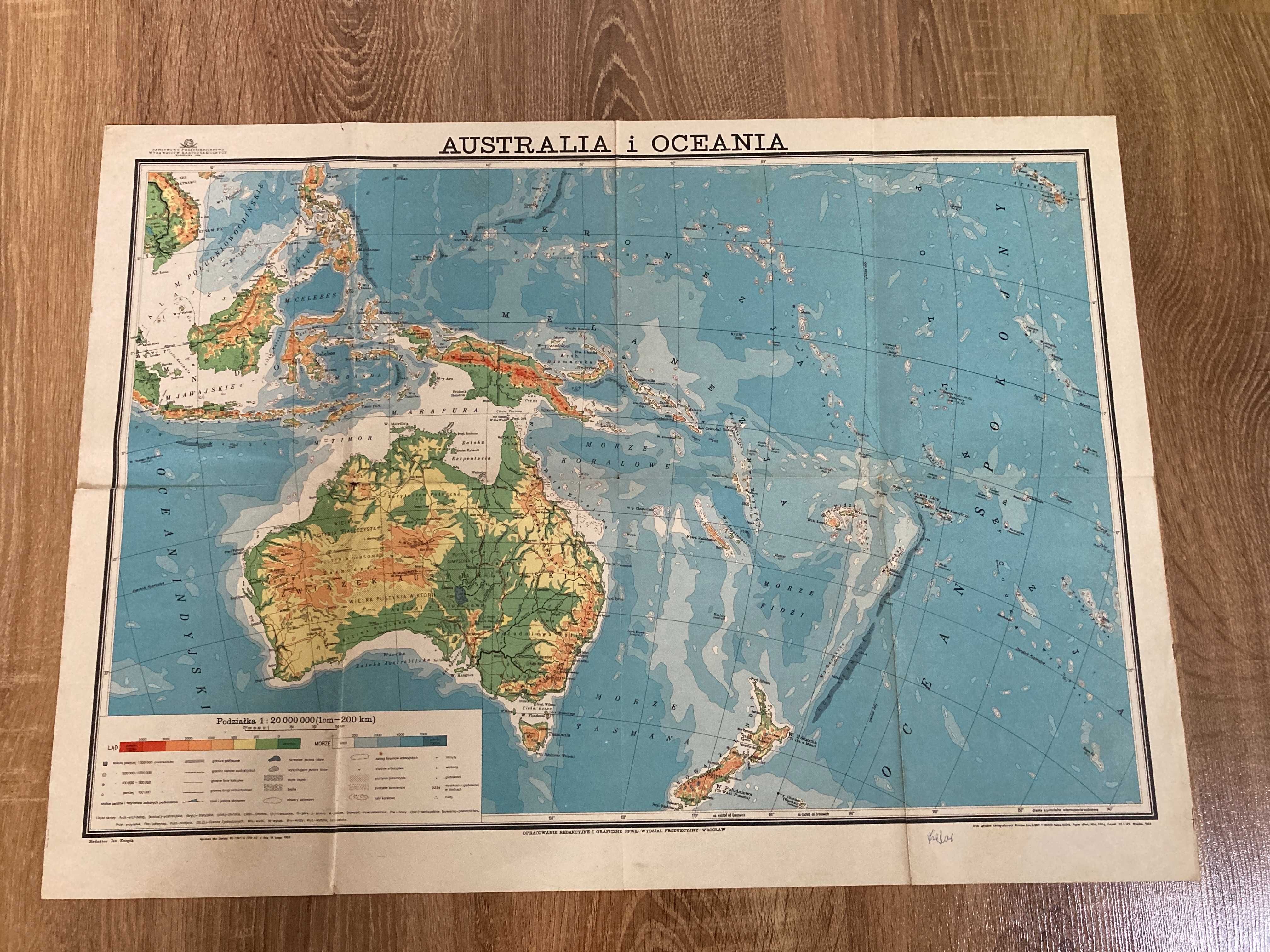 Mapa fizyczna Australii i Oceanii z 1969 roku