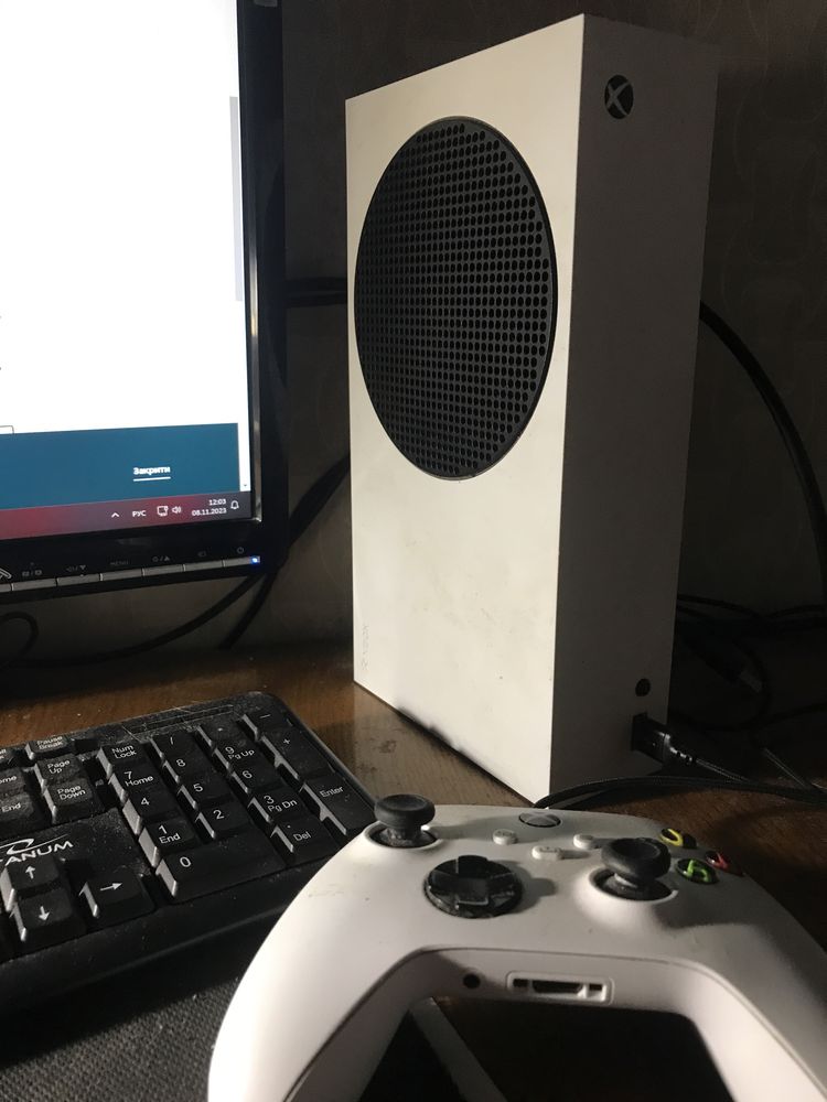 Xbox series S в гарному стані