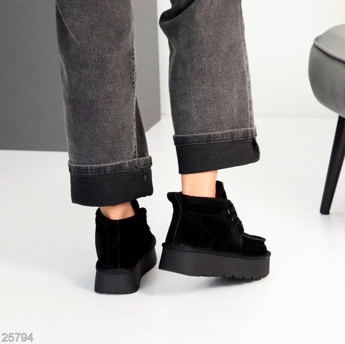 Жіночі шкіряні зимові черевики в кольорах