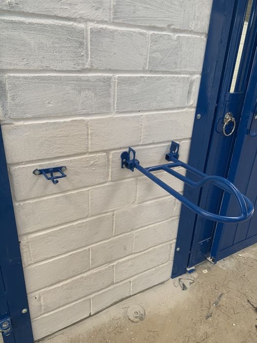 Stojak pod siodło, stojak na siodło, składany, wieszak na siodło