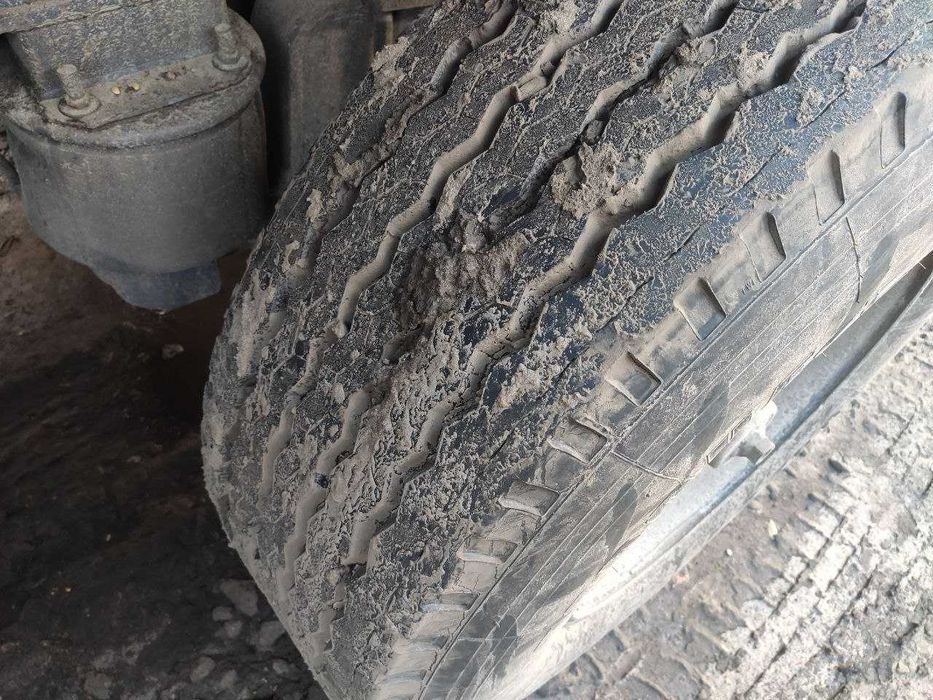 Напівпричеп зерновоз-контейнеровоз