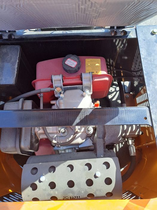 Mini Giratória JPC HT12 – NOVA