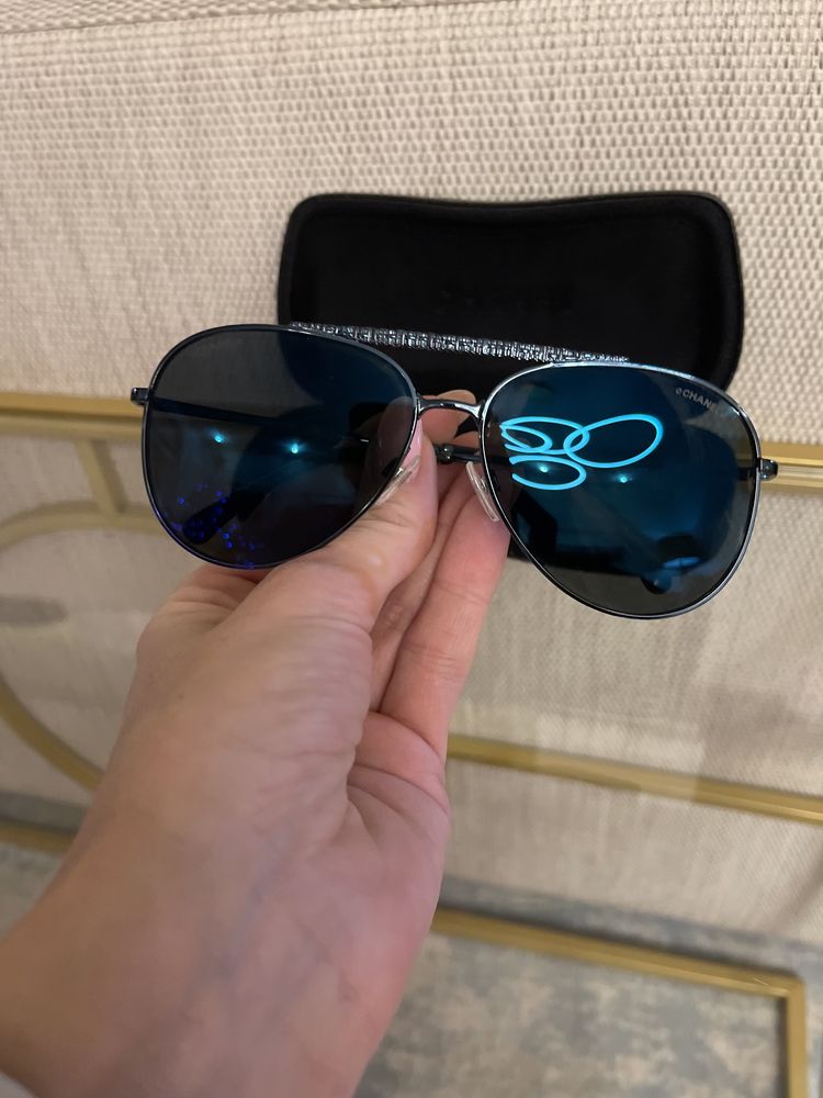 Chanel aviator granatowe