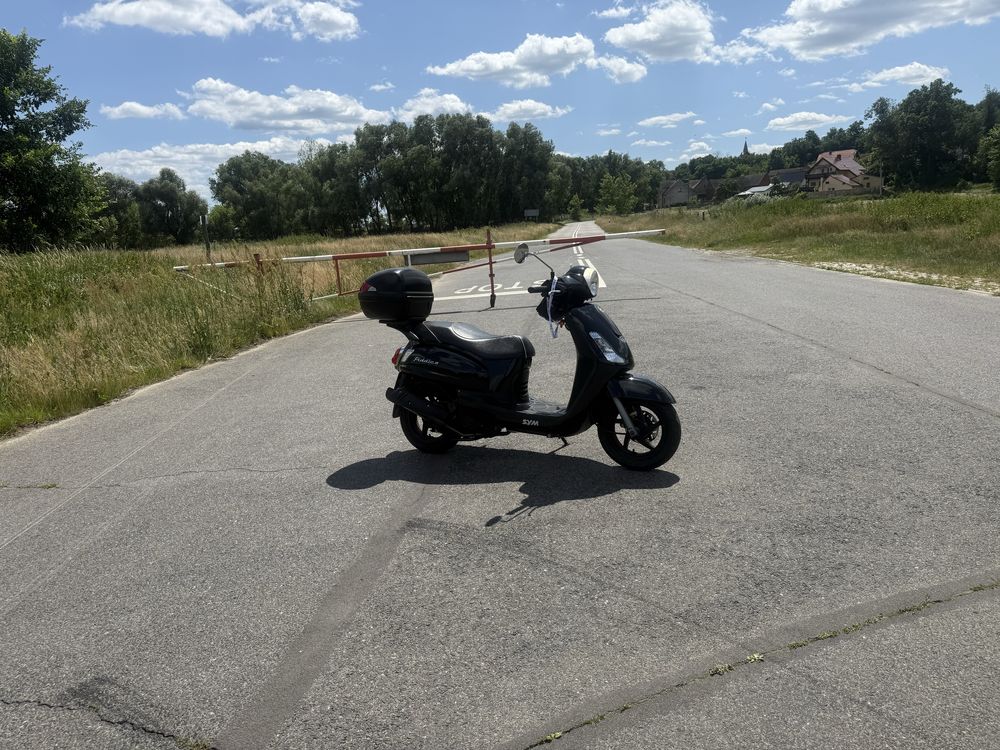 Skuter Sym Fiddle  125  Vespa