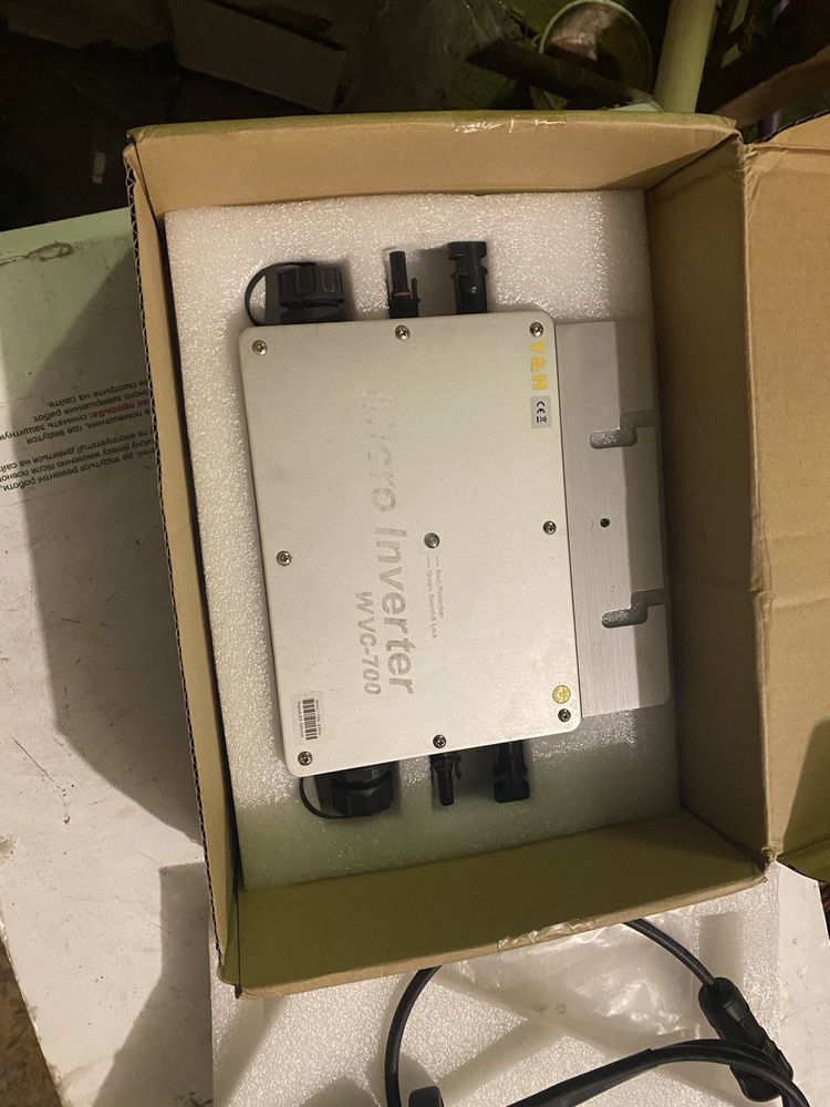 Мережевий сонячний інвертор (on-grid) WVC 700W