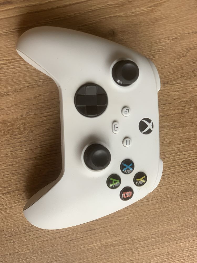Xbox Series S + 3 meses de game pass ultimate