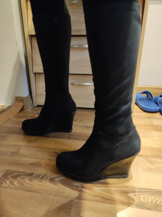 Buty damskie na koturnie zamszowe rozmiar 38