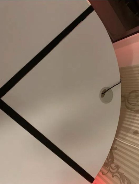 Компьютерный стол Huzaro