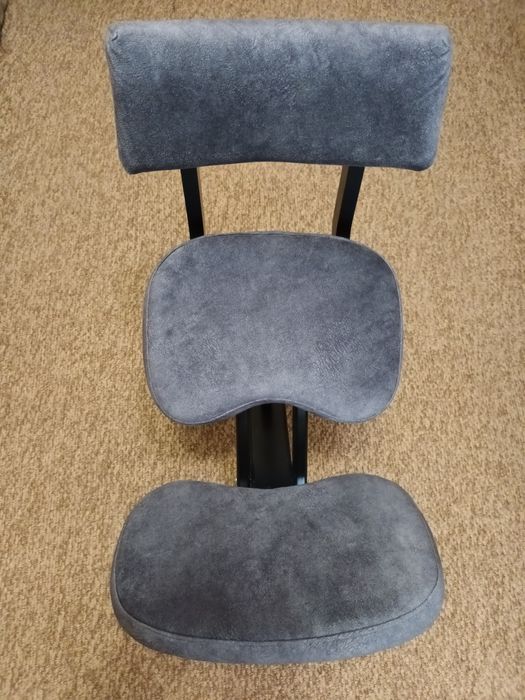 Ергономічний колінний стілець з регуліровкою всіх елементів