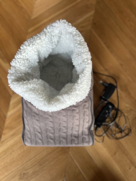 Ogrzewacz stóp Beurer FWM 45 z funkcją masażu