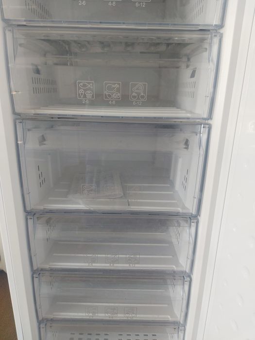 Морозильна камера Beko