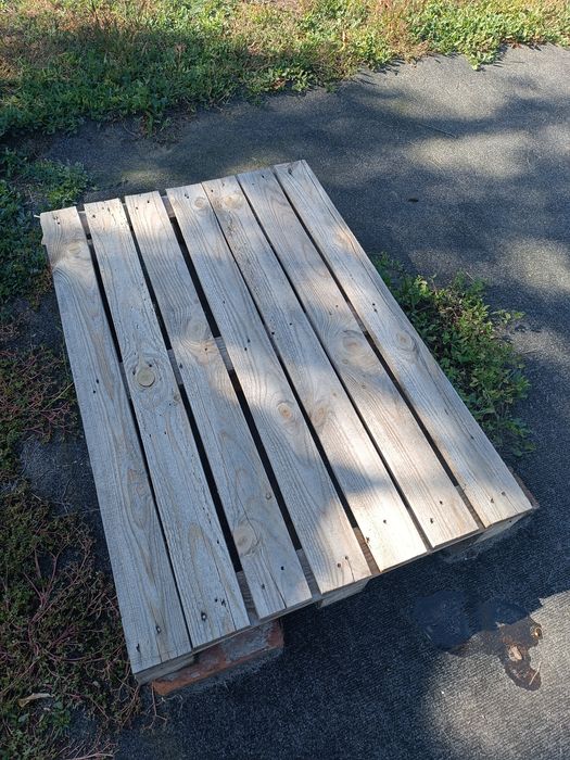 Продам поддоны б/у.