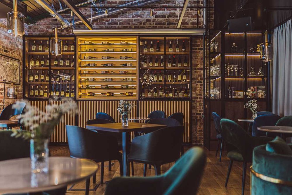 REGAŁ NA WINO/ regał do restauracji - producent mebli HoReCa