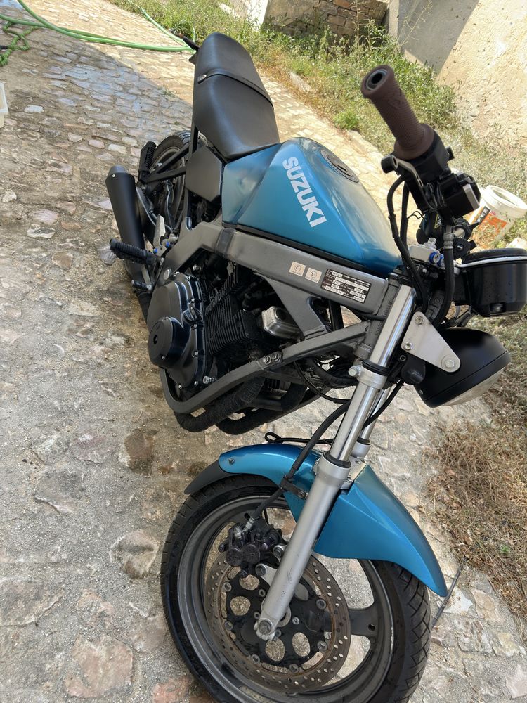 Suzuki gs500e modificada